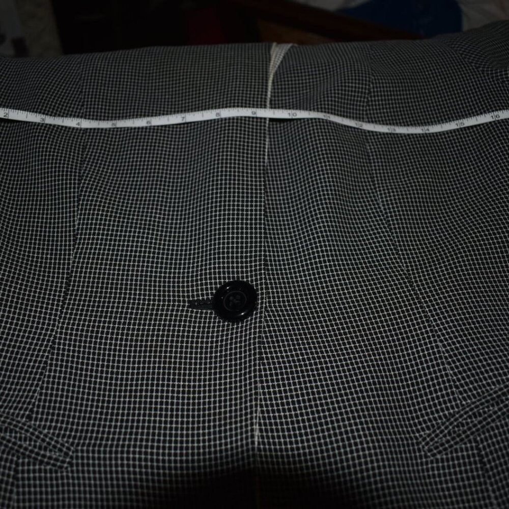 Unique Vintage Suit Set (Pencil Skirt and Blazer) - Picture 6 of 7